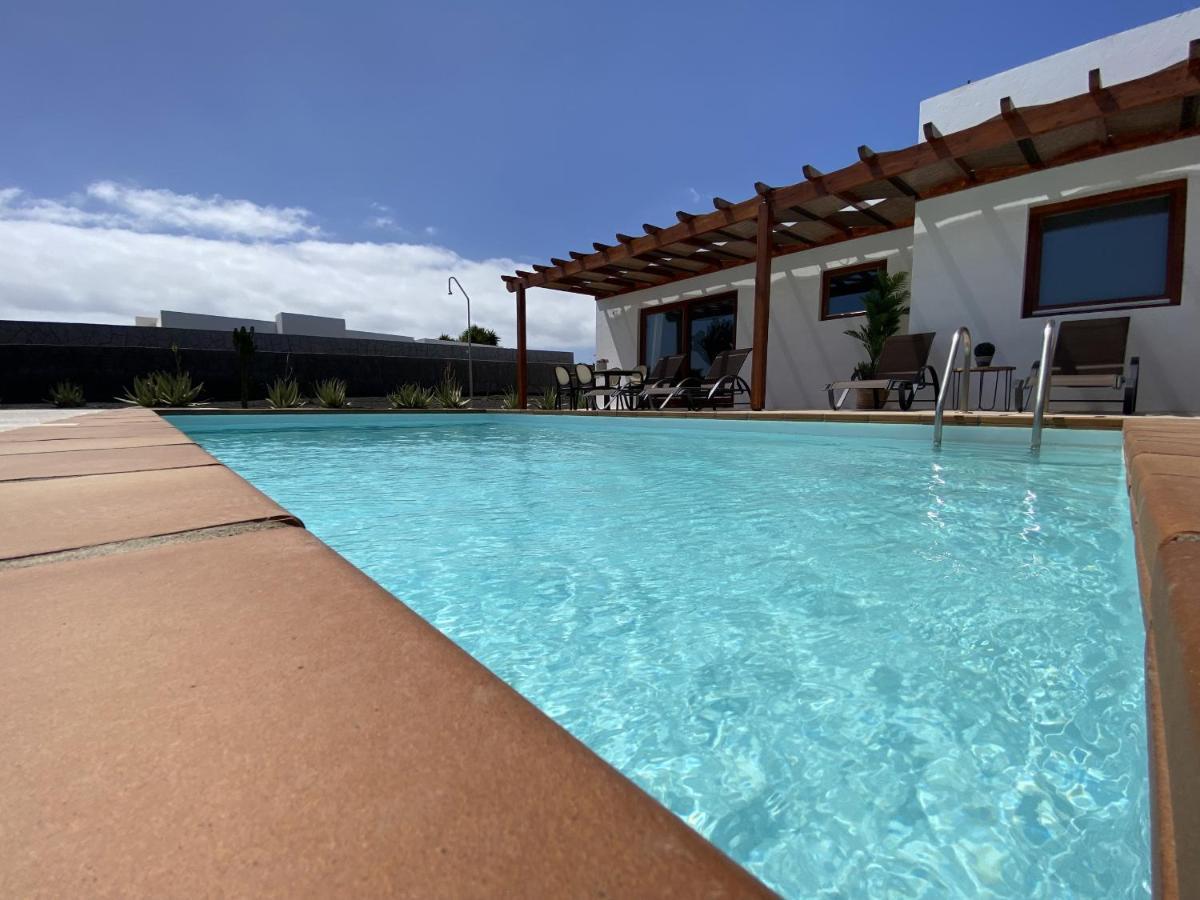 Villa Capri By Villalia Playa Blanca  Bagian luar foto